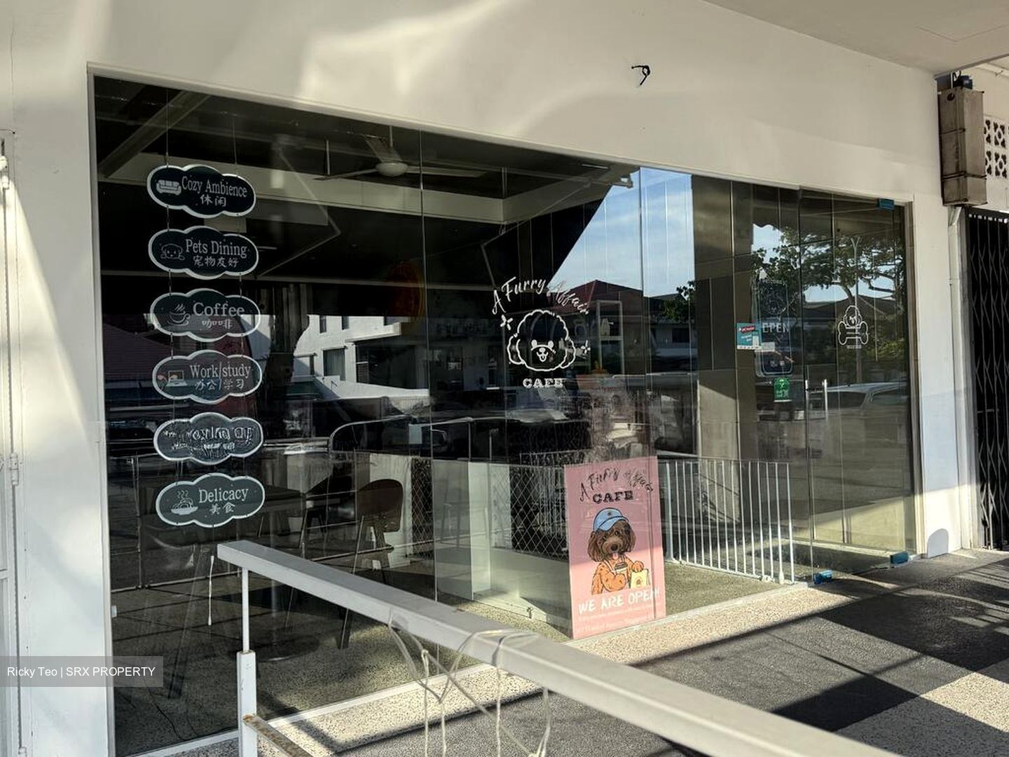 Frankel Estate (D15), Retail #505163881